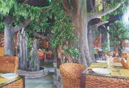 Hotel Chanakya Thiruvananthapuram Zewnętrze zdjęcie
